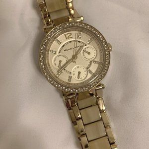 Michael Kors Womens Watch with Cream Shell band